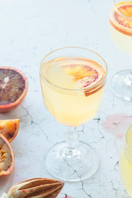 当然要拍照记录呀，我又不是每天聚